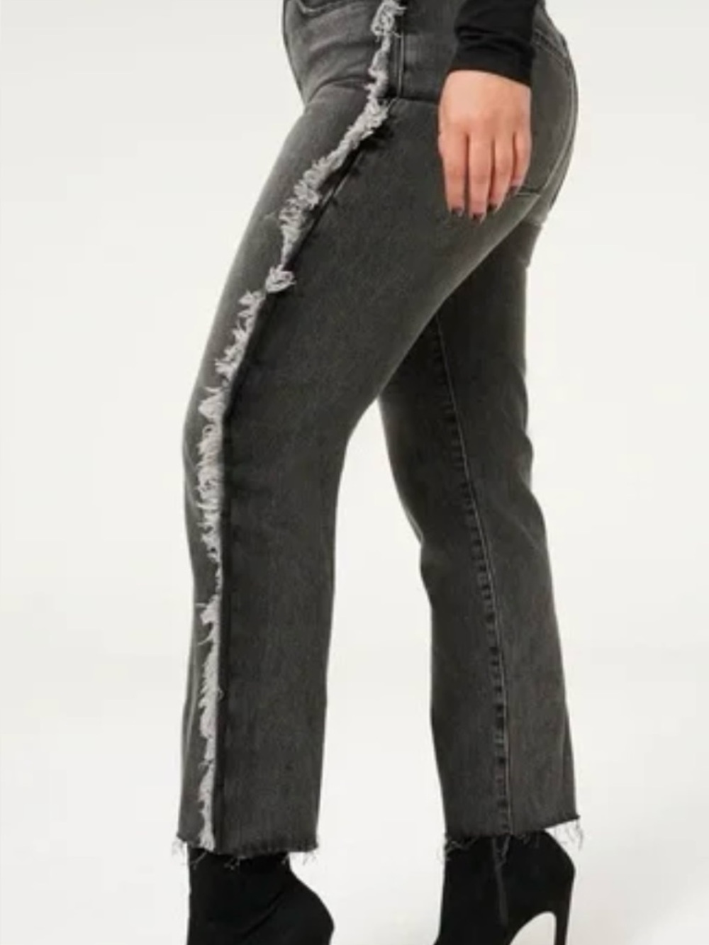 Good American Black Washed Straight-Leg Jeans with Frayed Side Detail Size 16